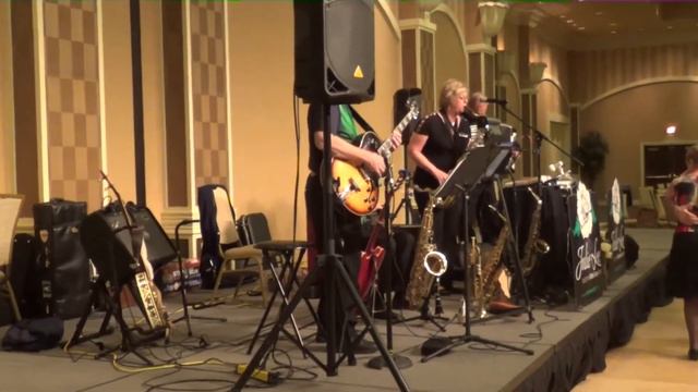 Frenchie's Polka | Julie Lee & her White Rose Band смотреть онлайн