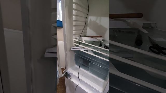 Ремонт встраиваемого холодильника Electrolux смотреть онлайн