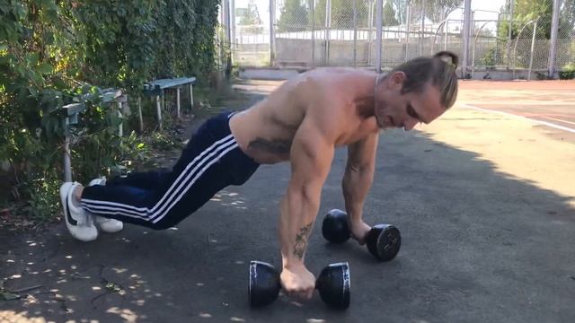 3 Вправи з гантелями які накачають усе тіло|Тобі варто спробувати! смотреть онлайн