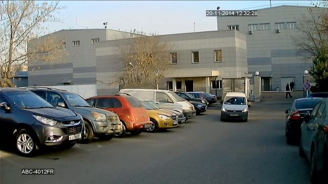 HD-AHD видеокамера ABC 4012FR 1Мп смотреть онлайн