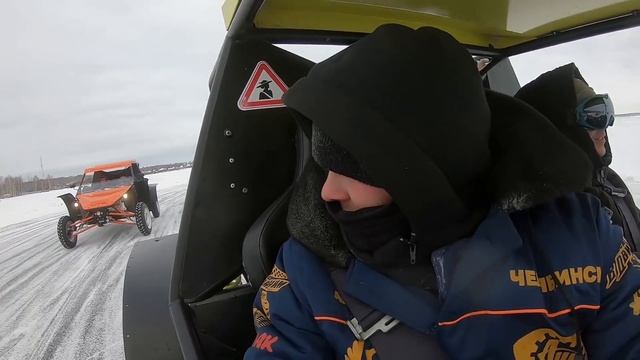 На багги с чемпионами Урала по дрифту. В погоне за Жигулями. Зимний кайф! смотреть онлайн