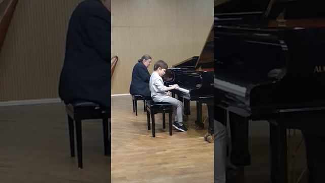 Fedor Nazarov, Andrey Drozdov N. Mordasov Long long ago Федя Назаров и Андрей Дроздов "Давным-давно смотреть онлайн