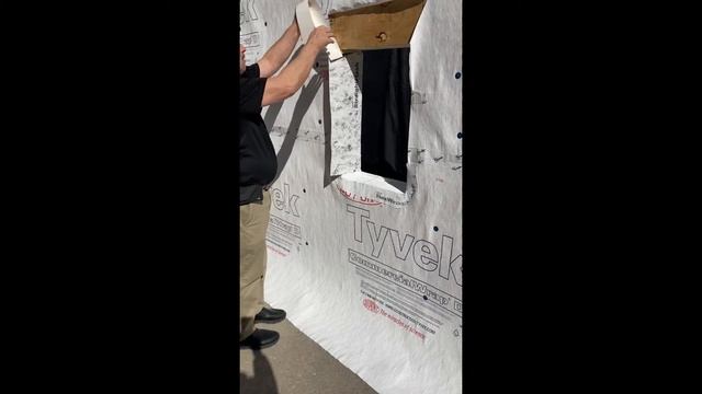 DuPont Tyvek CommercialWrap D Installation смотреть онлайн