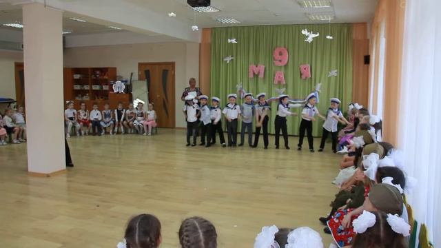 Танец морячков. Иркутск. 04.05.2017 года смотреть онлайн