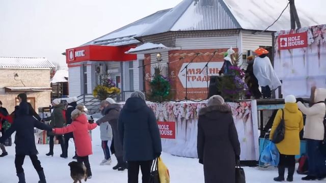 28. 12. 2019 г. город Луза. Открытие Новогодней Елки на пл. Ленина Видеофрагменты праздника смотреть онлайн