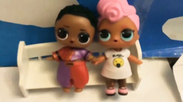 Карина стала очень красивой ради Фреша. И Фреш влюбился в неё как только увидел.Lol dolls. смотреть онлайн