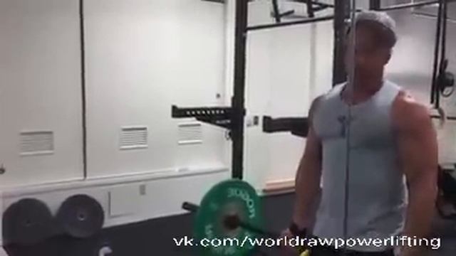 Vin Diesel 40 kg bicep curls смотреть онлайн