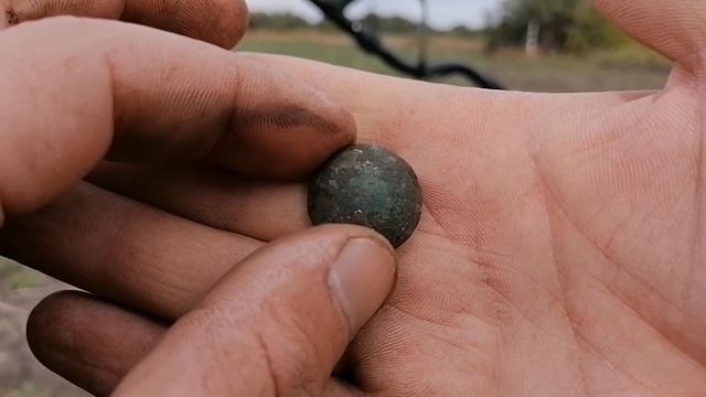 ПОЛЕ РАДУЕТ НАХОДКАМИ - МЕДЬ,СЕРЕБРО И Т,Д... смотреть онлайн