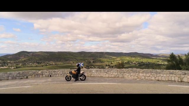DUCATI M944 GIALLO - Roadtrip made in Ardèche avec @RomainMongrolle смотреть онлайн