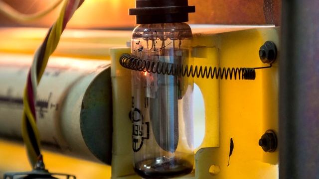 Ламповый приёмник Казахстан. Сделано в СССР в 1960х.