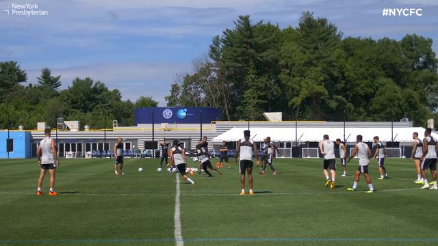 Valentin Castellanos Trains | INSIDE TRAINING смотреть онлайн