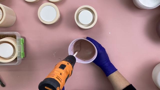 Техники заливки изделий из гипса двумя цветами | Эксперимент смотреть онлайн