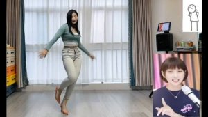 Цинцин и Лян Хонг. Qingqing World Square Dance