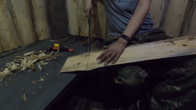 Землянка новая ДВЕРЬ готова. Бензопила Matsumoto. Пилорама - распускаю бревно на деревянные доски. смотреть онлайн