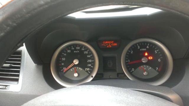 Renault Megane II 1.6, 16v с новыми катушками зажигания. смотреть онлайн