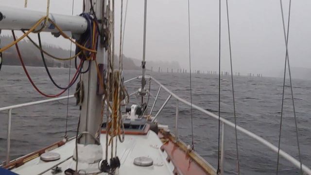 Surviving a Storm on the West Coast of Vancouver Island. смотреть онлайн