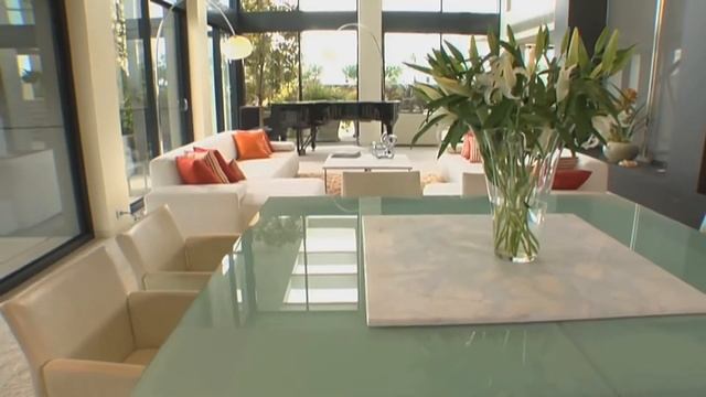 Penthouse The Melburnian with exceptionally large roof terrace with pool- Melbourne Australia смотреть онлайн