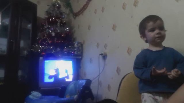 Новогодний дуэт.тойчик и малыш смотреть онлайн