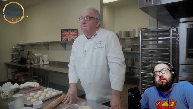 An American Reacts to The Queen's Scones смотреть онлайн