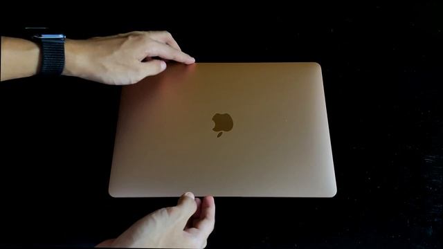 2020 MacBook Air Unboxing and Review смотреть онлайн