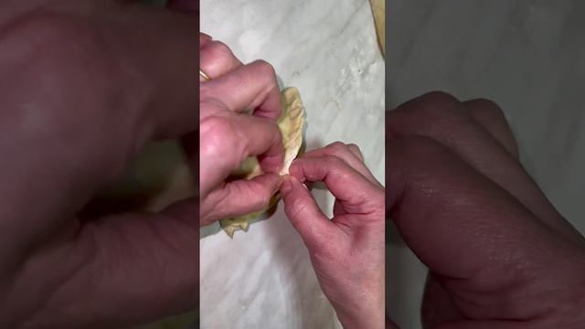 КРАСИВЫЙ КРАЙ ПИРОГА #домоводстворецепты #советы #лайфхаки смотреть онлайн