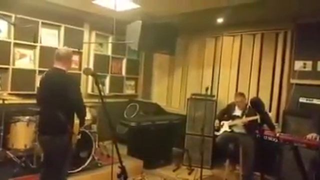 אורן חזן עם נאג חמאדי בחזרות להופעה במועדון הבארבי смотреть онлайн