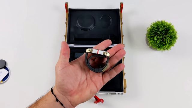 The Starfield Constellation Edition Comes With A Smartwatch! But Is It Worth $300?