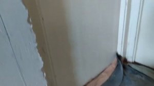 Выравниваем дверной проем с минимальными затратами..