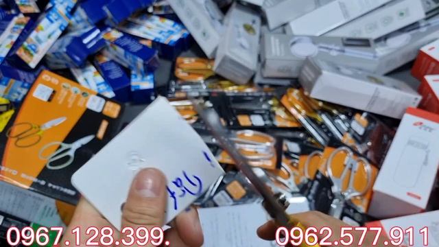 HÀNG BÃI THANH LÝ, đèn quay, tăm nước, bộ chăn nhật, bột thông cống, băng keo điện смотреть онлайн