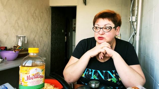 ЗАВТРАК ДОЛЖЕН БЫТЬ ПЛОТНЫМ?/Готовлю яичницу на плитке,ну нету у меня плиты?♂️ смотреть онлайн