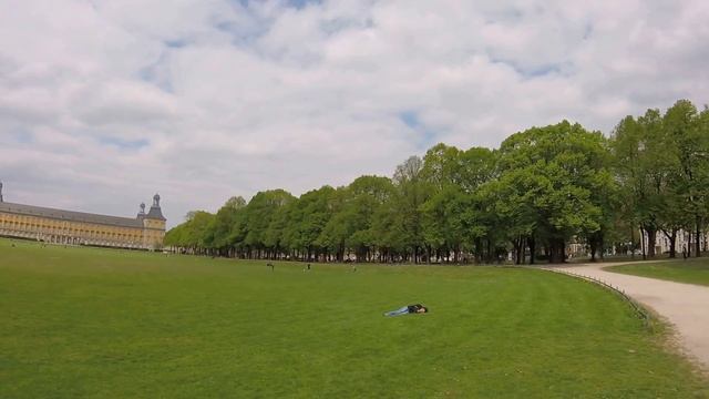 Hofgarten Park in Bonn [CC] смотреть онлайн