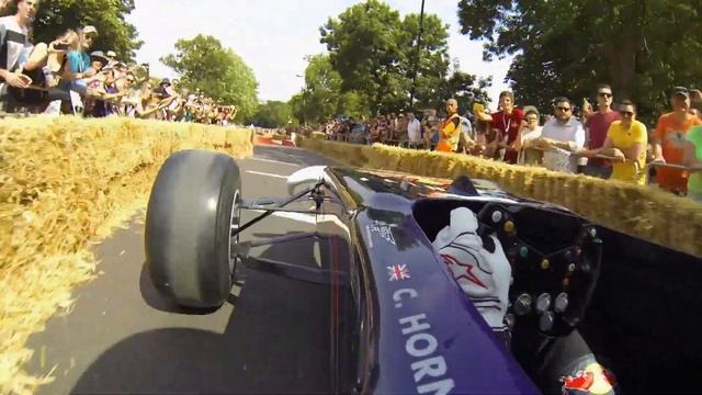Red Bull Soapbox Race 2013 London Action Clip dirty) Infiniti Red Bull Racing Christian Horner смотреть онлайн
