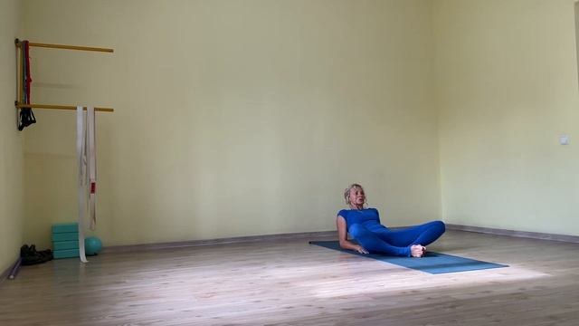 Хатха-йога для начинающих смотреть онлайн