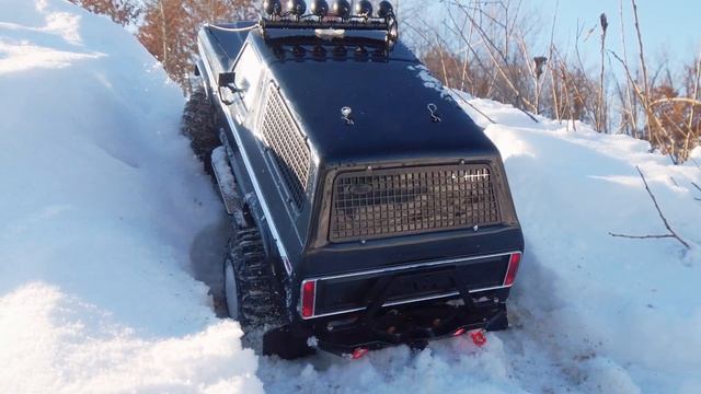 RC Scale car model TRX4 Ford Bronco Snow OFFROAD 4x4 смотреть онлайн