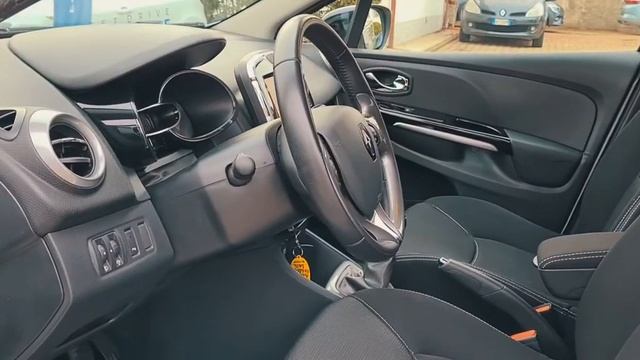 RENAULT Clio 4 - 1.5 dci Costume National 90cv смотреть онлайн