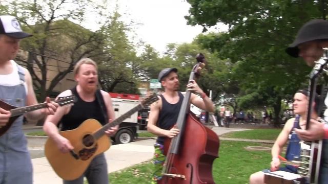 AC/DC "You Shook Me All Night Long" By STEVE 'N' SEAGULLS at SXSW 2016 | Metal Injection смотреть онлайн