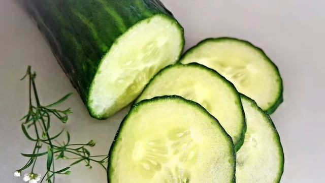 Cucumber Snail Meme[EARRAPE] смотреть онлайн