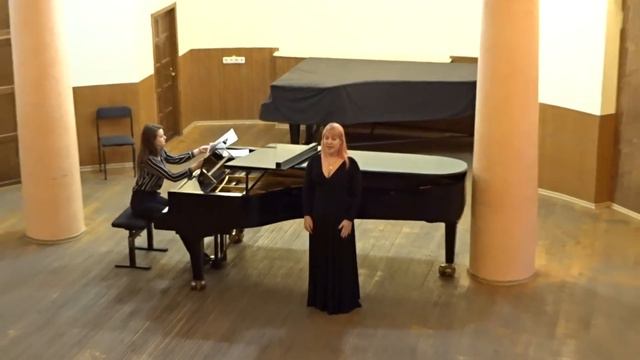 1.Ukrainian folk song "Терен, терен" .2 "Коснулась я цветка" Ц.Кюи смотреть онлайн