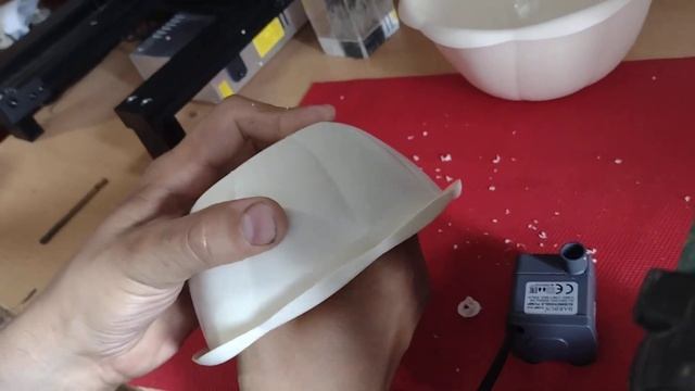 Поилка - фонтан для кошек за 2 минуты своими руками за 400 рублей (4,5$) смотреть онлайн