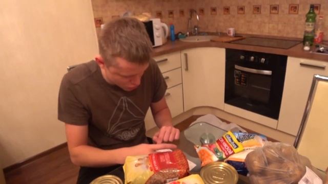 РЕАЛЬНО ЛИ ПРОЖИТЬ НЕДЕЛЮ НА 500 РУБЛЕЙ В ДОНЕЦКЕ / ДЕНЬ 1 смотреть онлайн