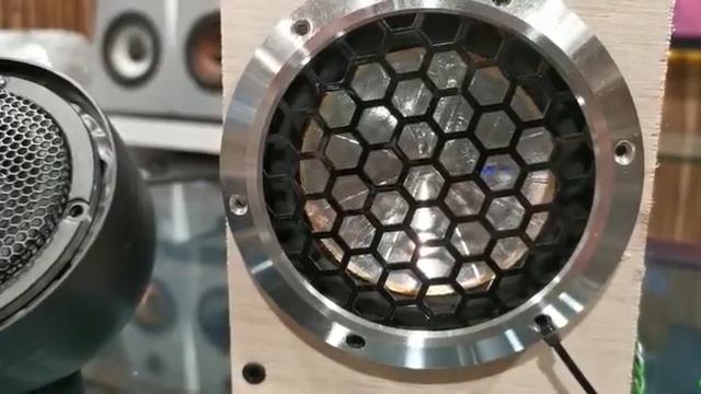 Midrange Battle: Micro Precision Z 100 Vs Xcelsus Xxm325 (Frq 500 To 4000)