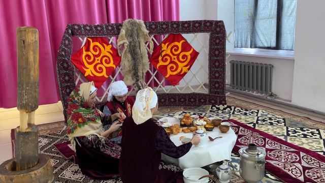 Абай көрініс. Мұхтар Әуезов “Абай жолы” роман-эпопеясынан үзінді қойылым смотреть онлайн