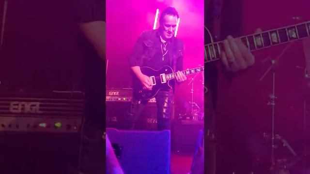 Last in Line Whisky a Go Go Feb-1-2019 Landslide Vivian Campbell solo смотреть онлайн