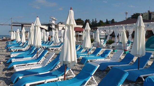 ЛЕТО - это маленькая жизнь! Пляж Взморье. Лазаревское Сочи. Утро на пляже. Релакс у моря. Июль 202 смотреть онлайн