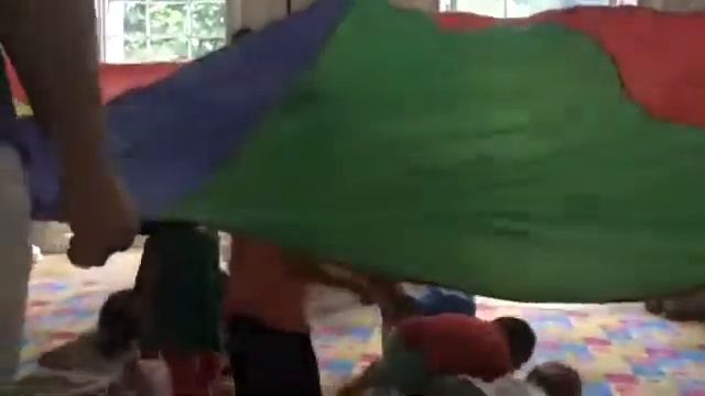 Как прошёл День пап в группе раннего развития "Мама и малыш" Лондон. смотреть онлайн