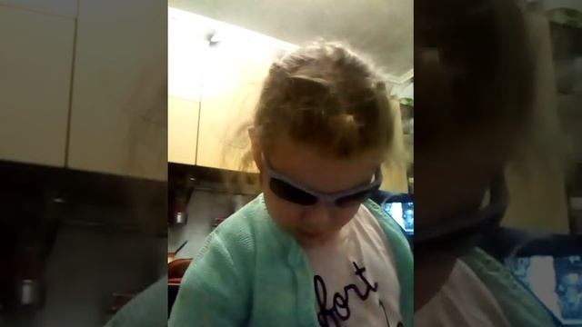 моё старое видео, ха-ха-ха я эмси лягушка ??????