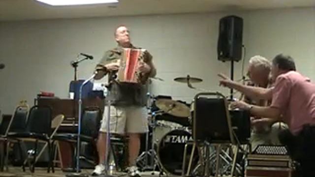 Grand Island Accordion Festival 2010 Mark Karasek Black Crow Polka смотреть онлайн