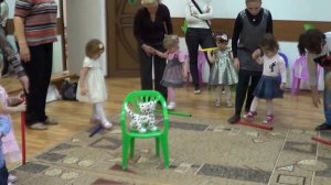 Зарядка для детей и малышей с палочками Вместе с мамой Детский клуб Капитошка