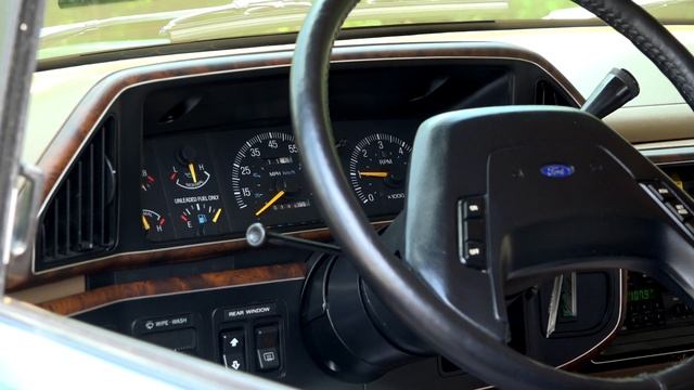 1988 Ford Bronco Eddie Bauer Edition SOLD / 136458 смотреть онлайн