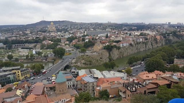 Отдых в Грузии Тбилиси Серные бани Водопад ботанический сад . Как жилось при Саакашвили смотреть онлайн